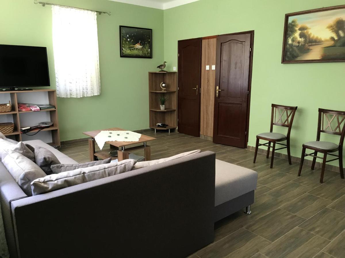 Venusz Ueduelocentrum Tiszacsege 外观 照片
